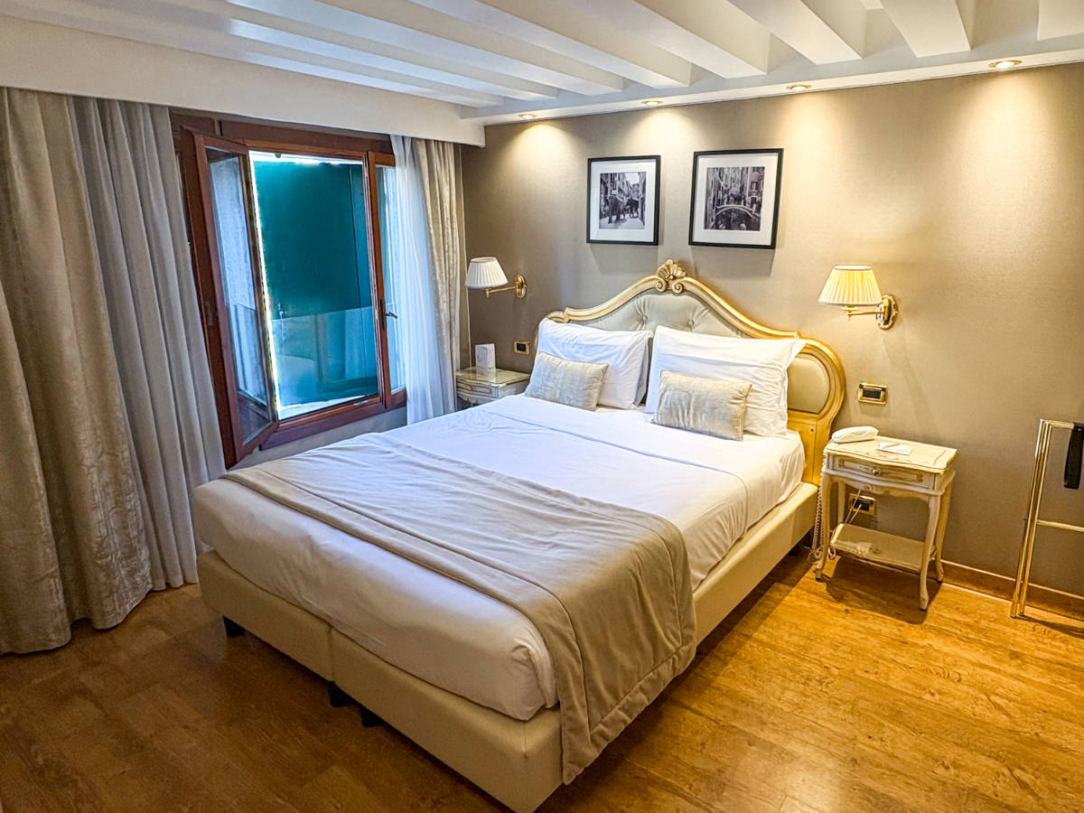 Interior of the room in Hotel Olimpia
