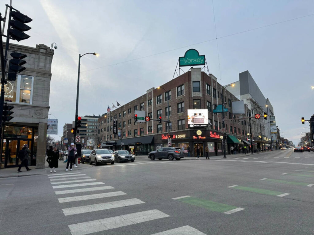View of the Hotel Versey from across the street