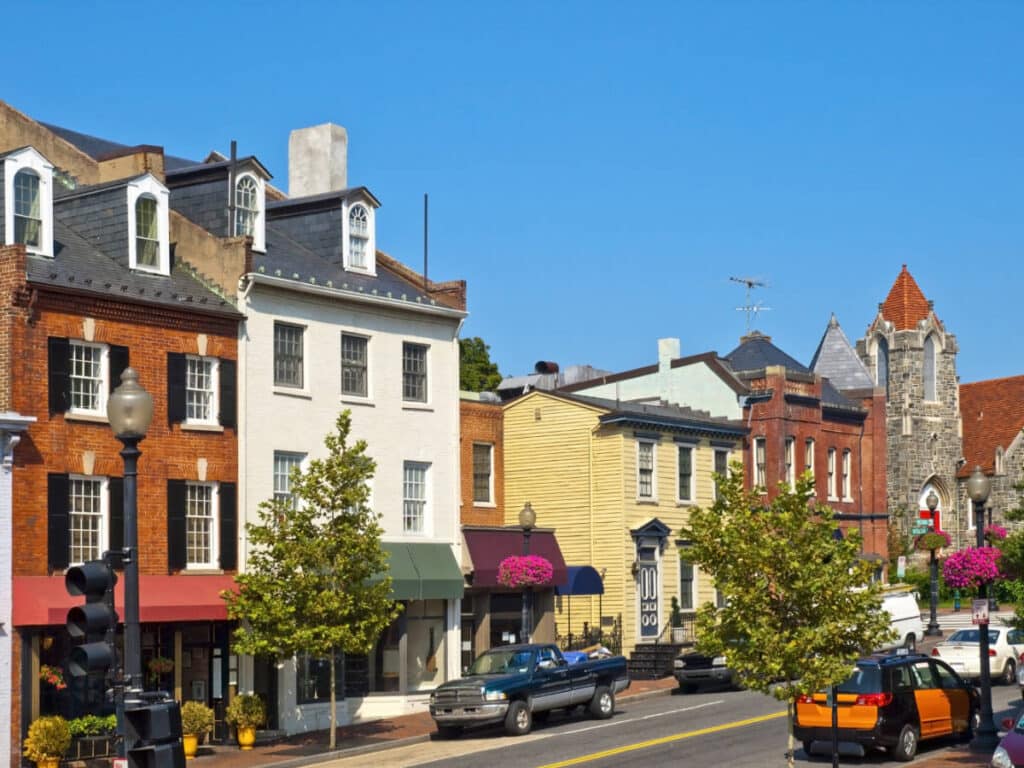 View of houses and cars parked along the street in Georgetown