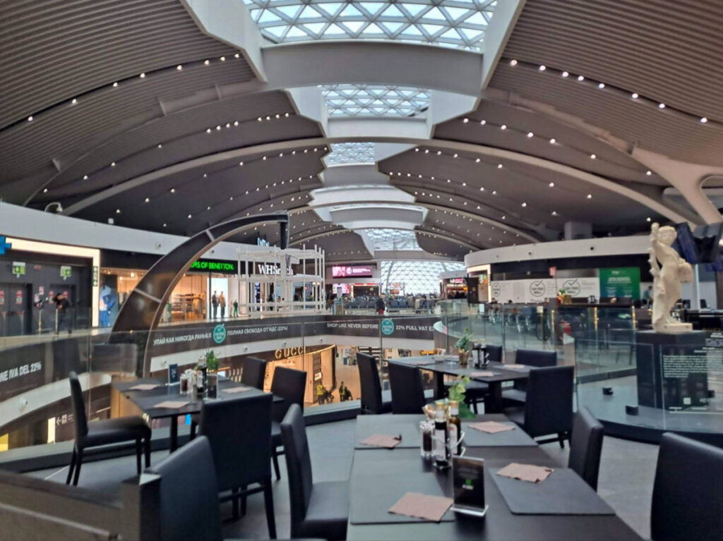 Shops and restaurants at Rome’s airport