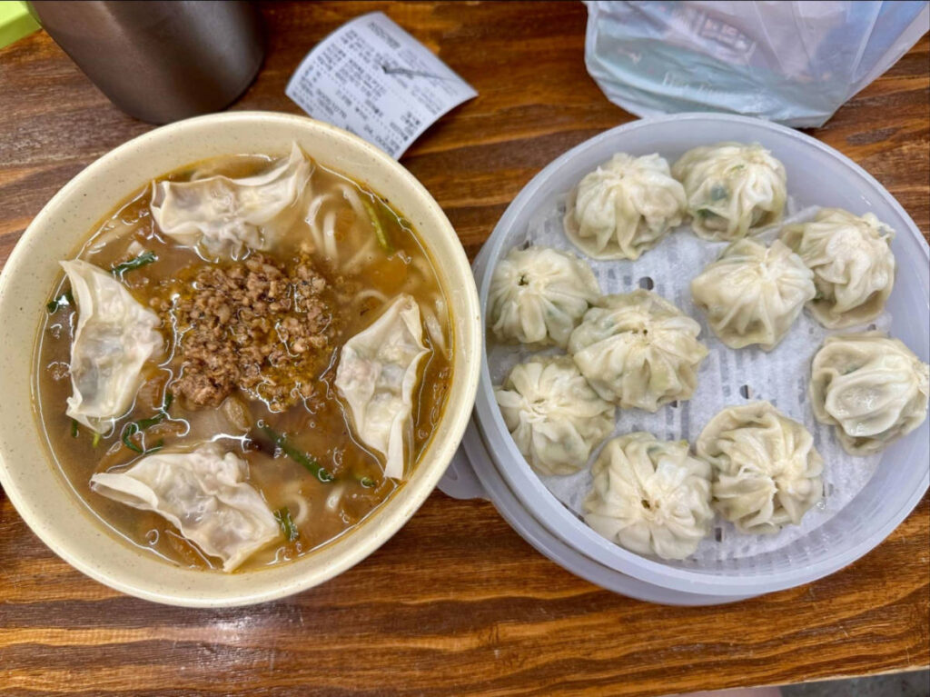 View of the kalguksu noodles and dumplings at Myeongdong Kyoja