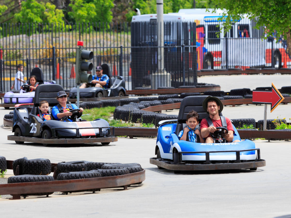 Kids with their parent enjoying their day at Central Pier Arcade & Speedway