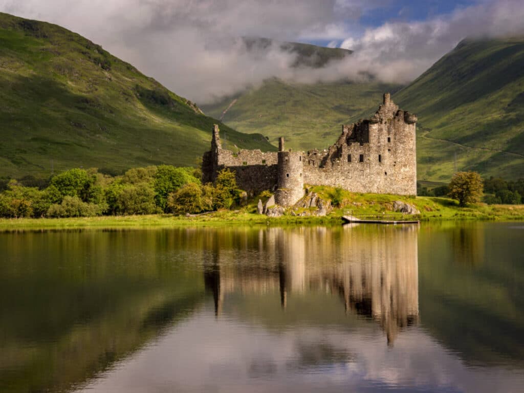 Reflection of the Kilchurn Castle on the Loch Awe