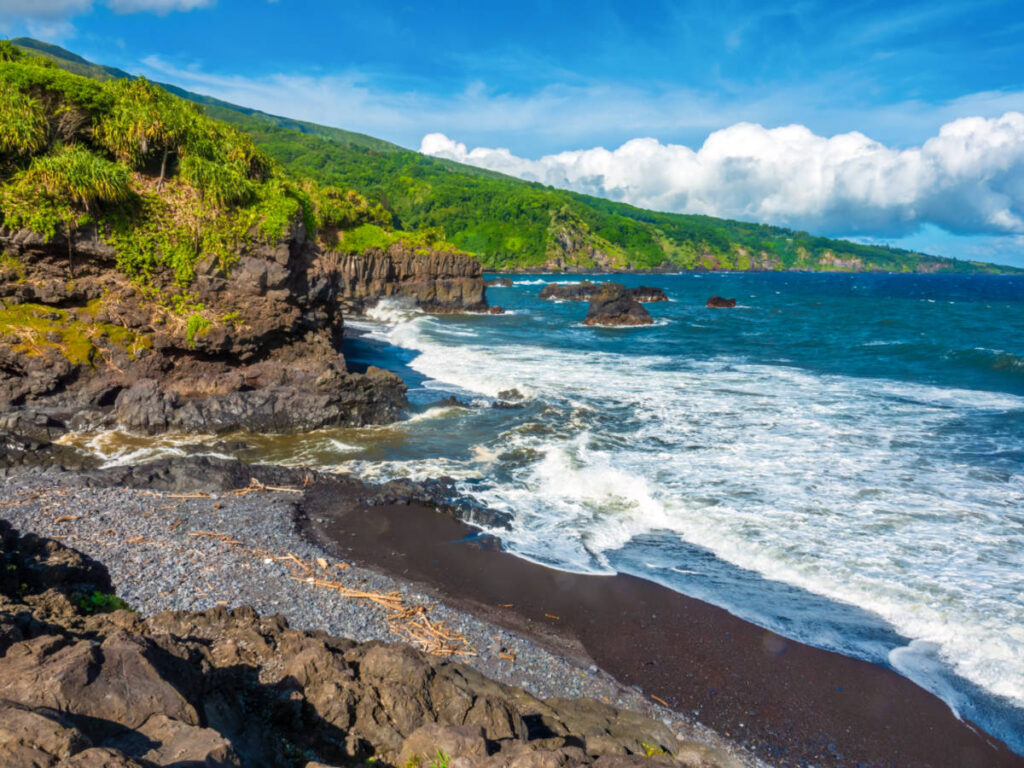 Scenic view of the ocean coast in Kīpahulu District of Haleakalā National Park