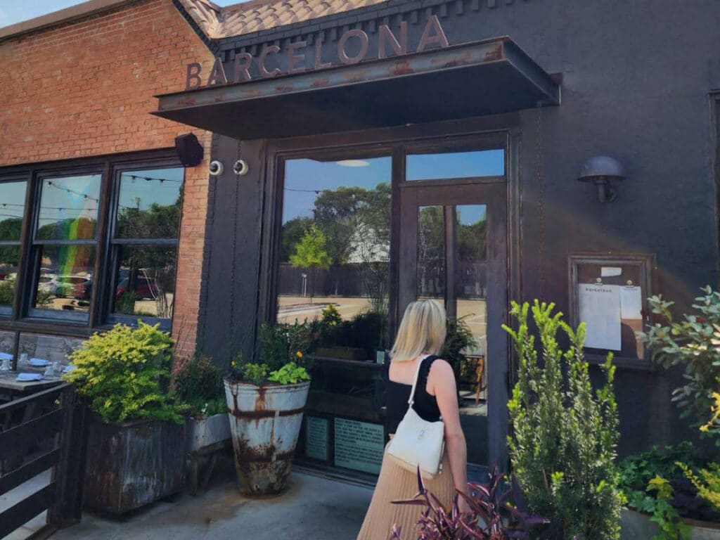 View of the entrance to Barcelona Wine Bar