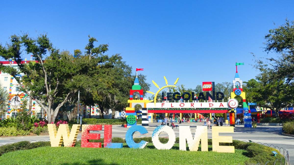 View of the welcome signage and entrance arch of LEGOLAND Florida Resort