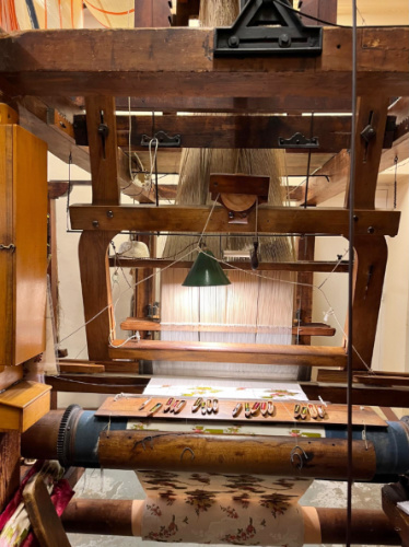 A Jacquard loom at the La Maison des Canuts