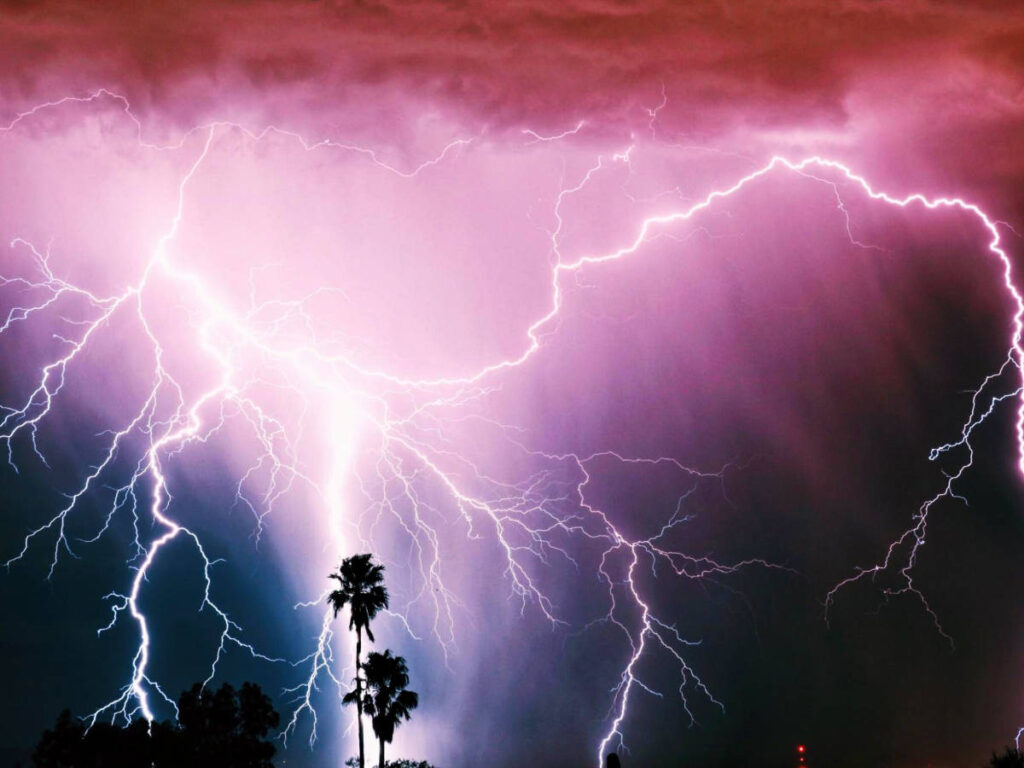 Scenic view of the lightning streaks in Tucson