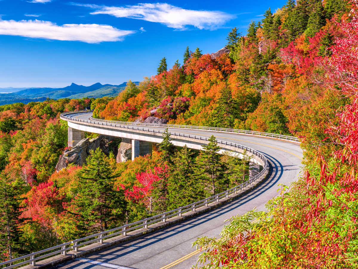 Autumn colors at the Linn Cove Viaduct