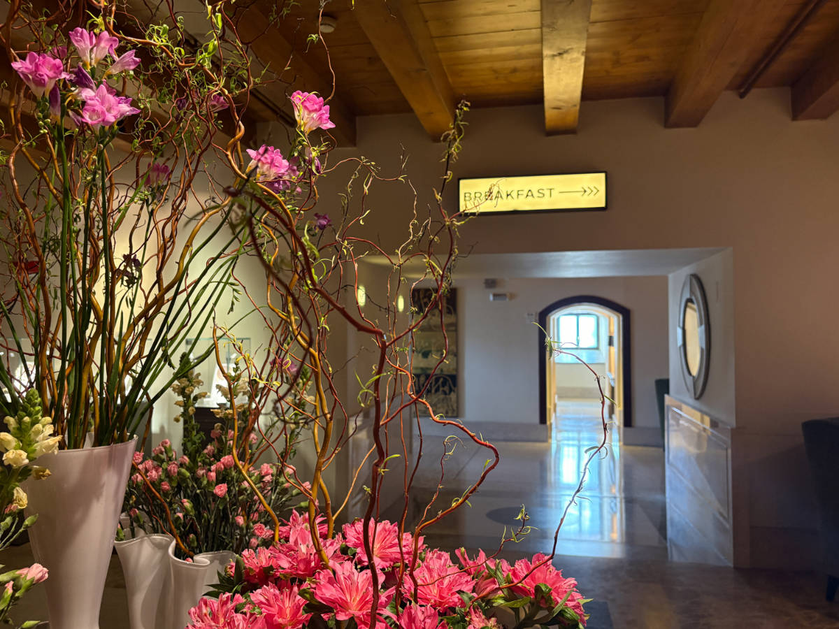 closeup look of the flowers at the lobby area of Hilton Molino Stucky
