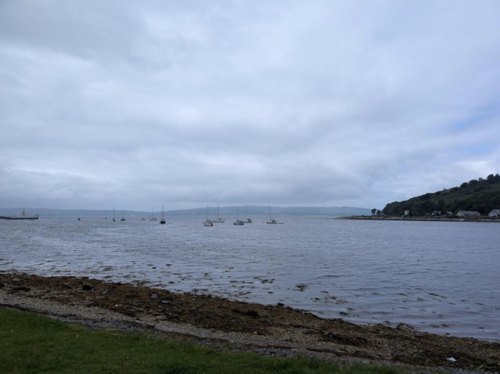 The ocean view from Lochranza on a gloomy day