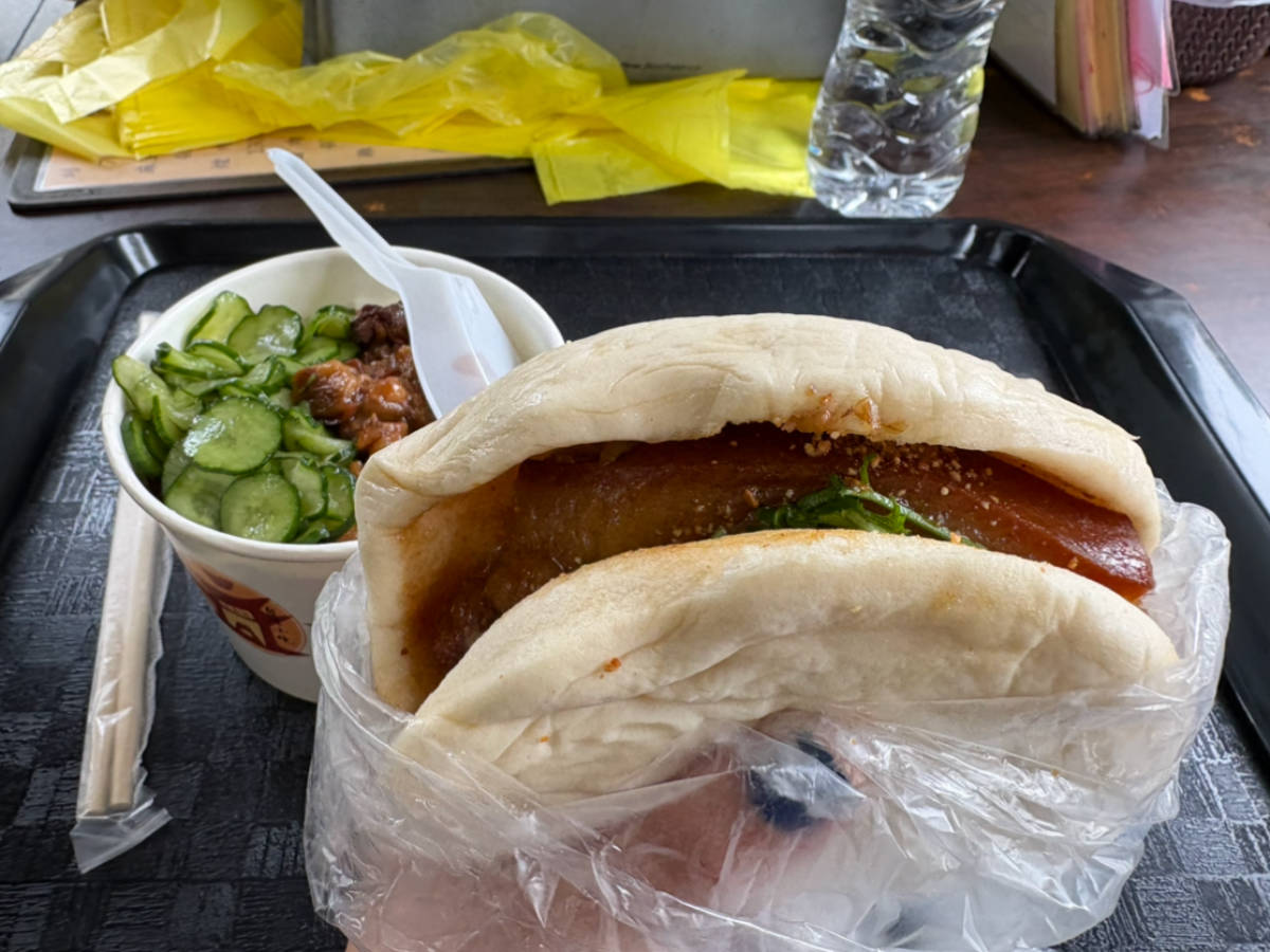 A meal served in 甲子餐飲