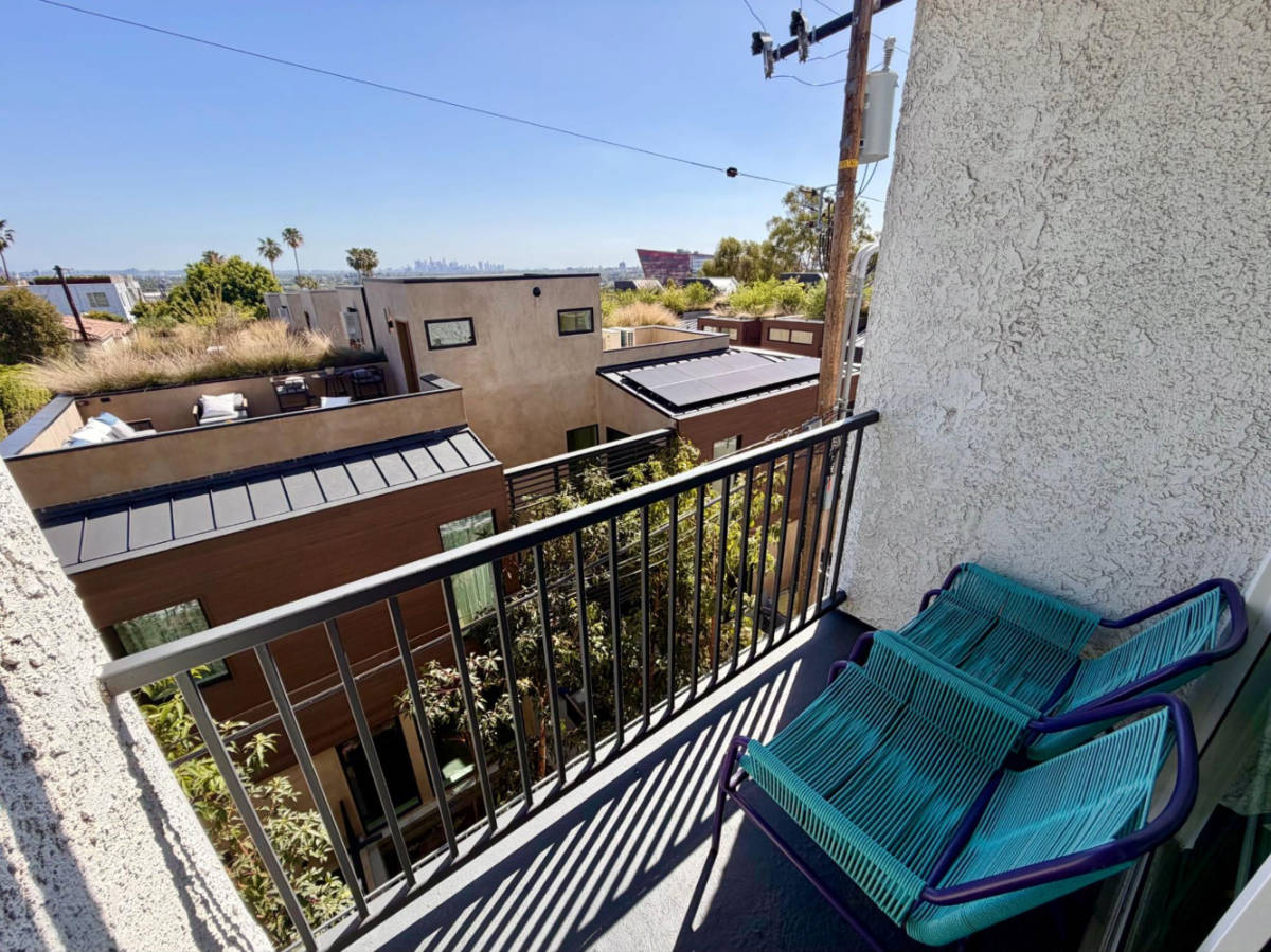 The chairs at the Montrose Hotel room balcony