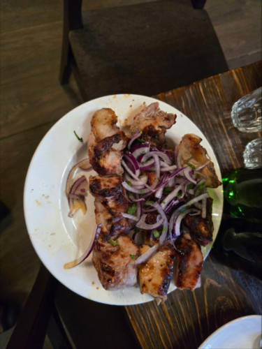 A plate of Mtsvadi