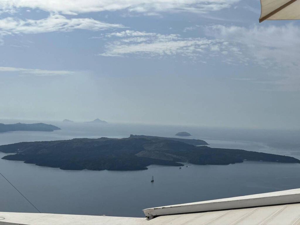 Overlooking view of the Nea Kameni and Palia Kameni