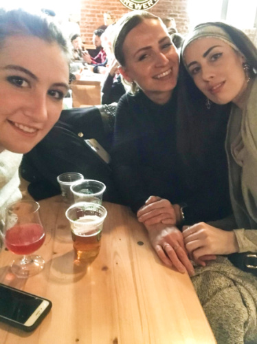 The author Niamh Hayes and her friends drinking at The Brooklyn Brewery