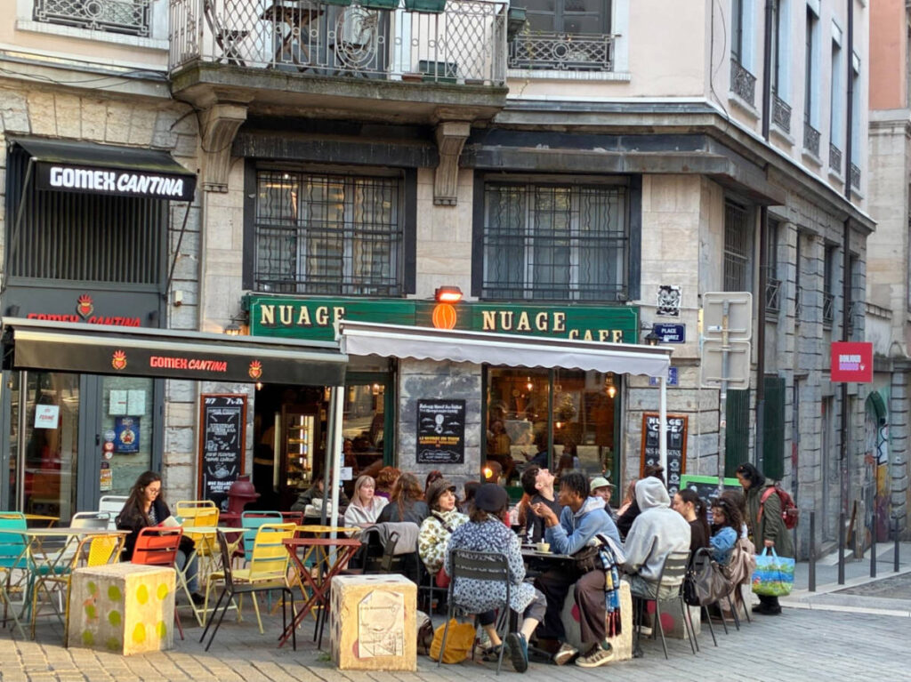 People enjoying their day at the Nuage Cafe