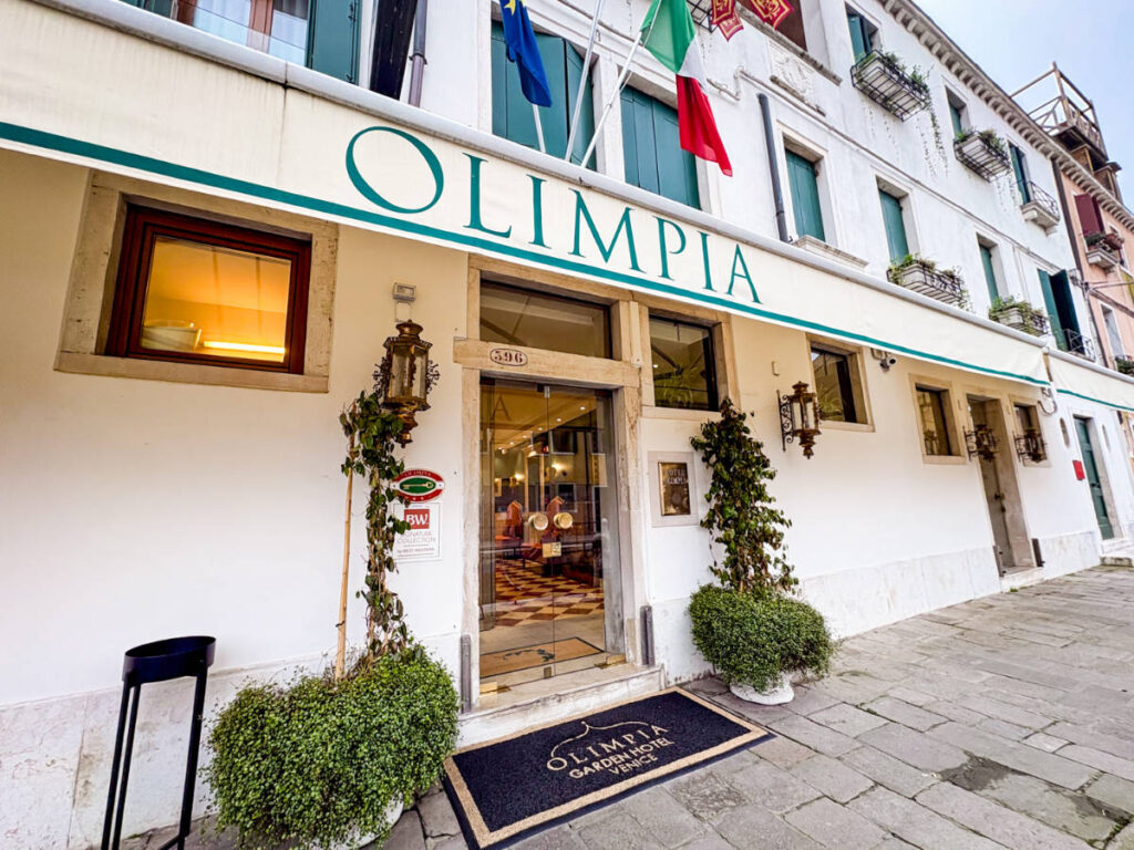 Exterior view of Hotel Olimpia