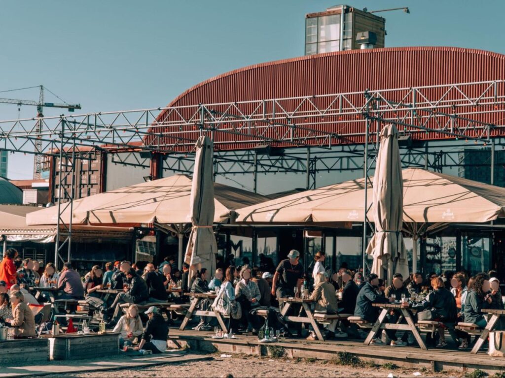 Groups of people drinking at PLLEK