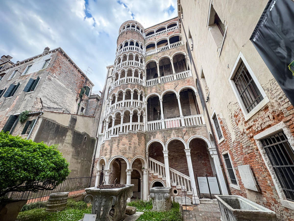 Perspective view of the unique architecture of Palazzo Contarini del Bovolo