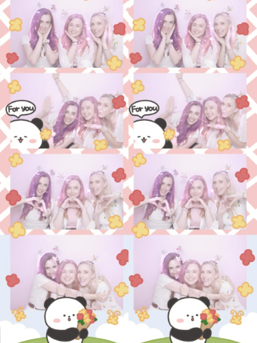The photobooth picture of the author and her friends