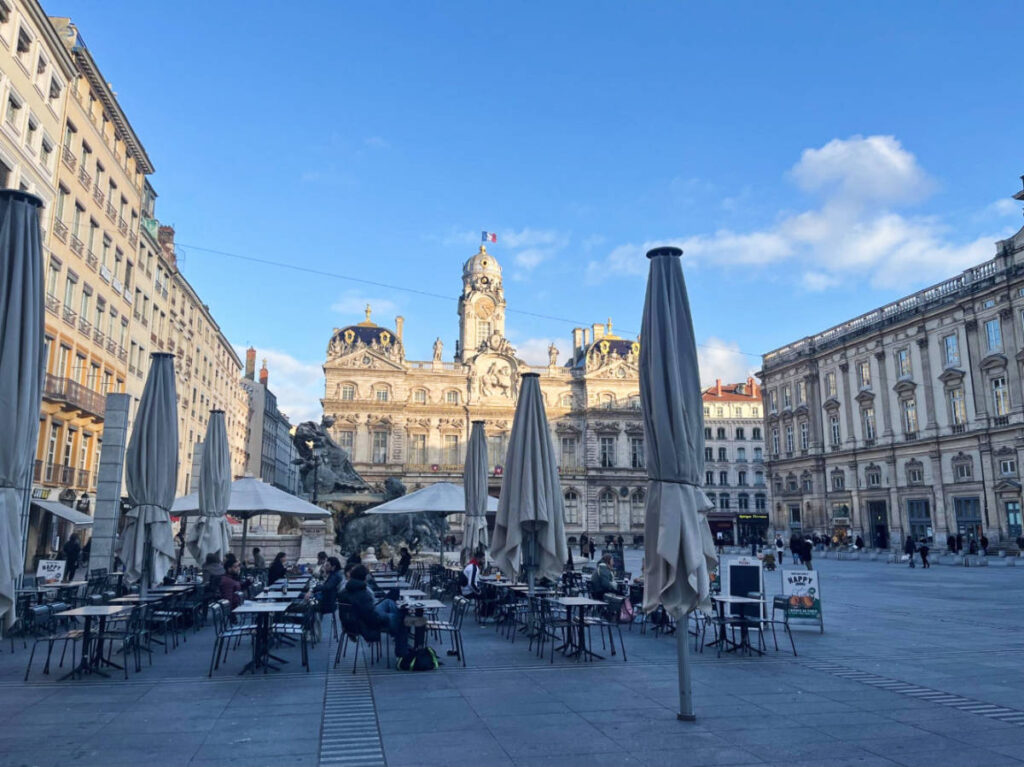 Clear blue sky over the Place des Terreaux