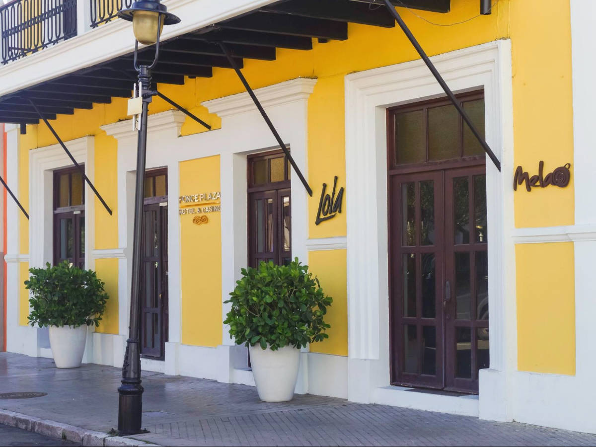 View of the entrance to Ponce Plaza Hotel and Casino