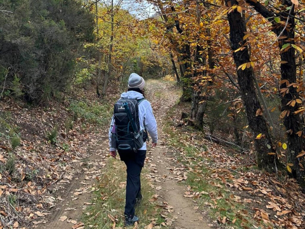 Author Giorgia hiking in Pratomagno