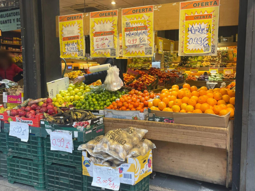 A stall with local produce in Puente de Vallecas neighborhood