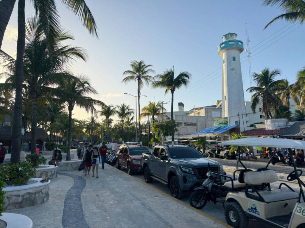 People walking along Punta Norte in Isla Mujeres