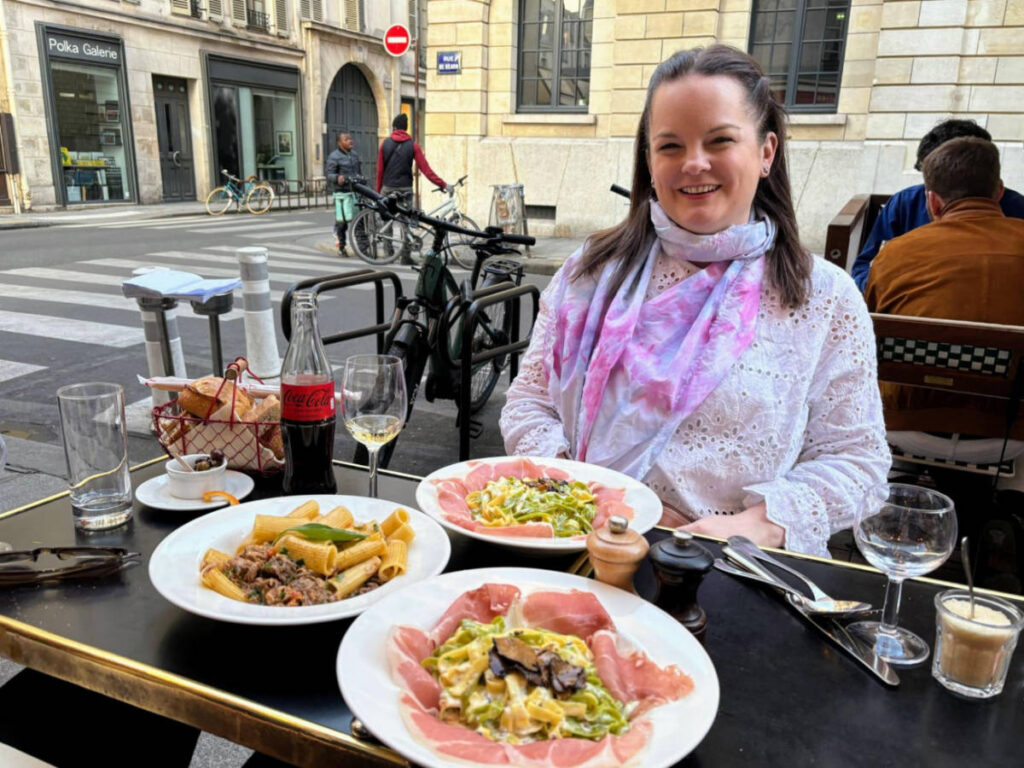 Travel Lemming writer Rachel dining at the restaurant al fresco