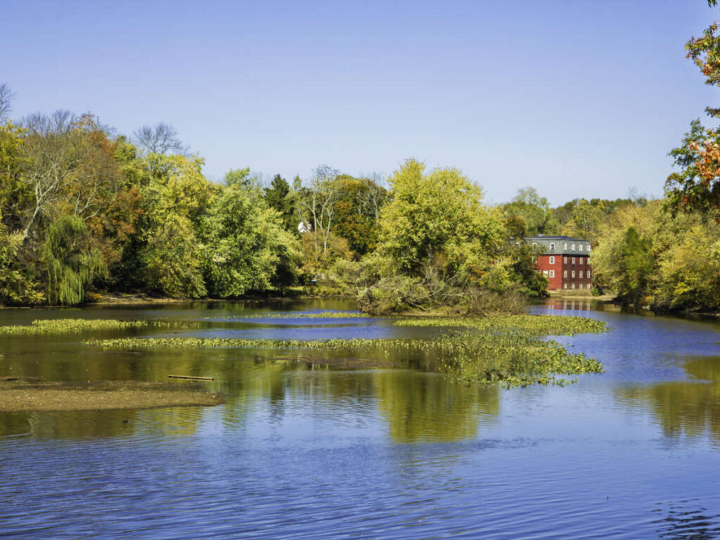 Clear sky over the Raritan Canal State Park
