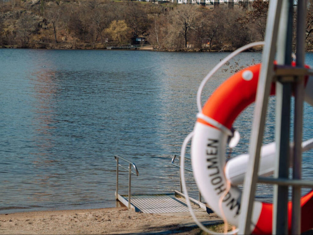 The ring buoy near the water in Långholmsbadet