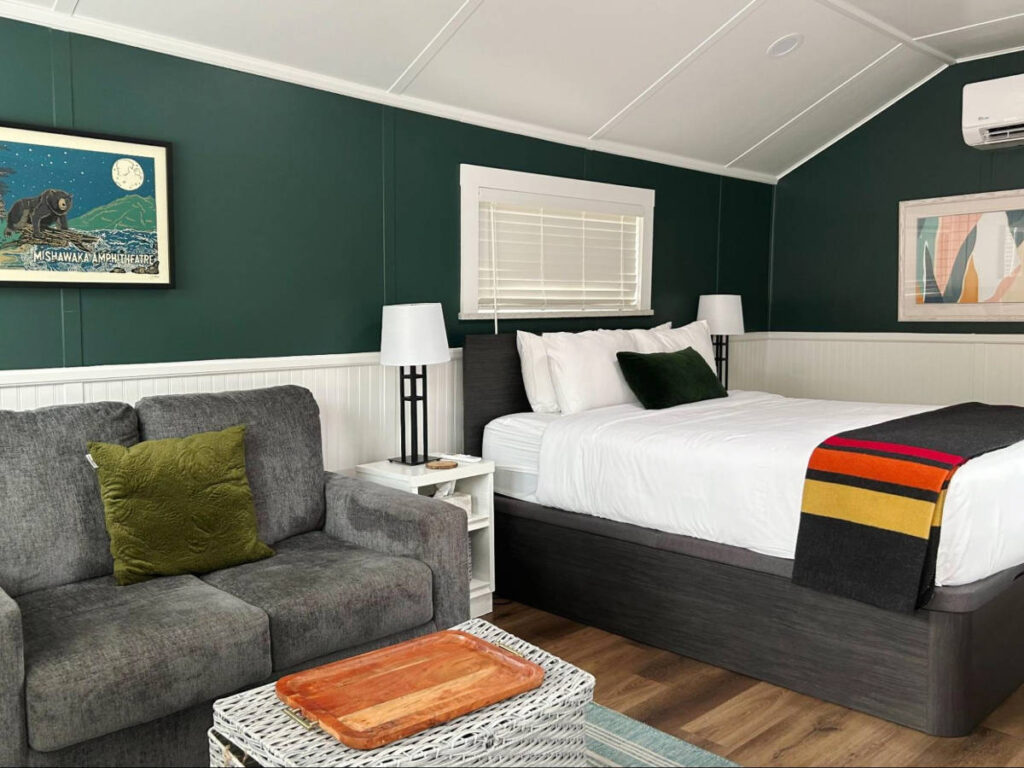The interior of the room at Riverside Colorado