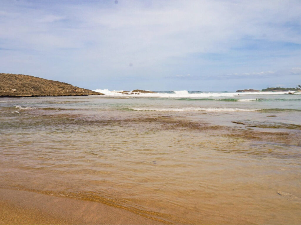 The waves on the cove rock formations in Pocita Montones