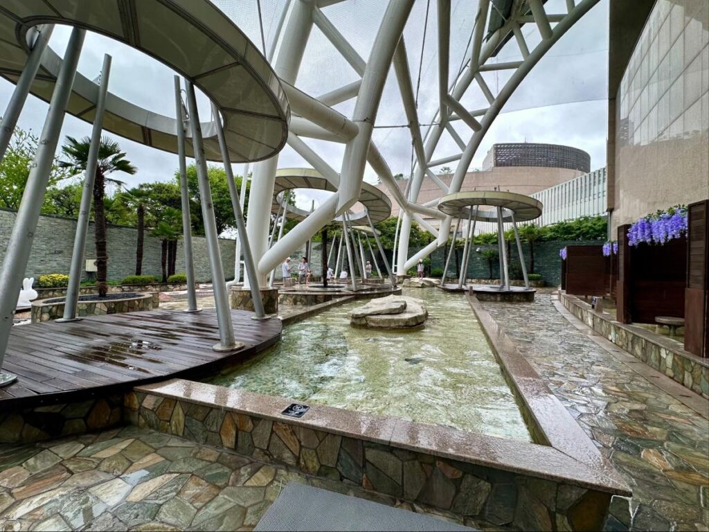 View of the outdoor footbaths at SPA LAND Centum City