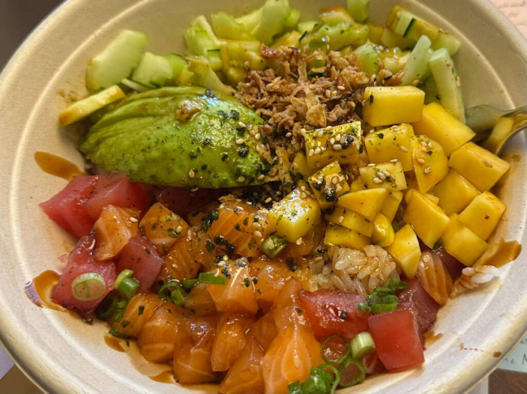 Closeup look of the salmon and tuna poke bowl