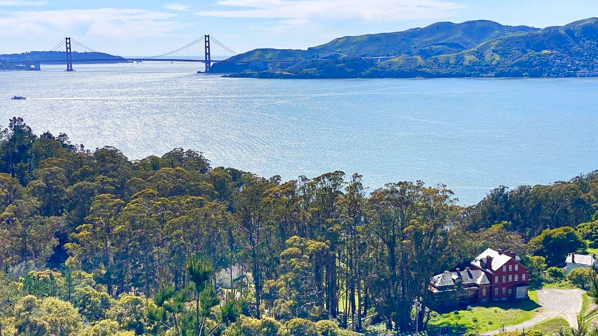 View of the abandoned military hospital and the Golden Gate Bridge