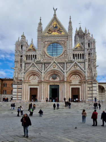 View outside Siena Duomo