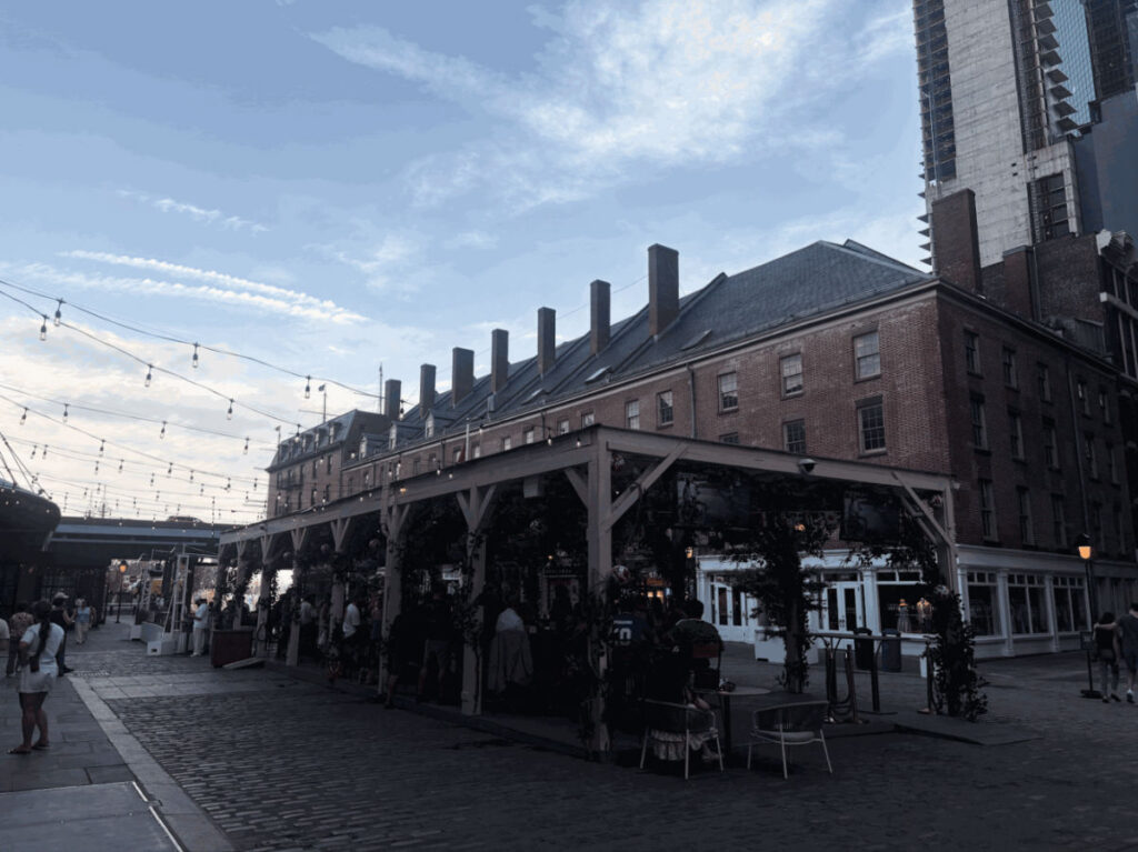 Evening view at South Street Seaport