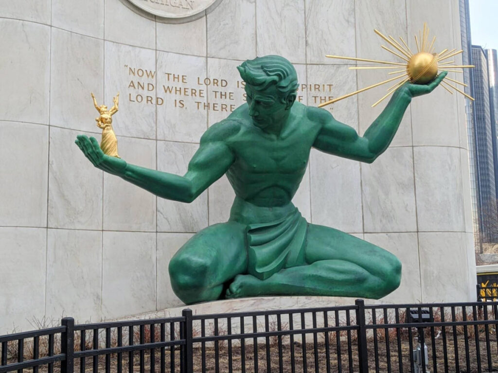 Closeup look of the statue in Hart Plaza