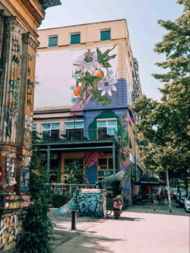 The colorful street art on the building in Sternschanze