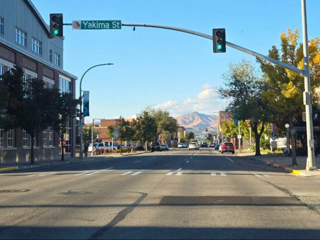 View from a street at Wenatchee