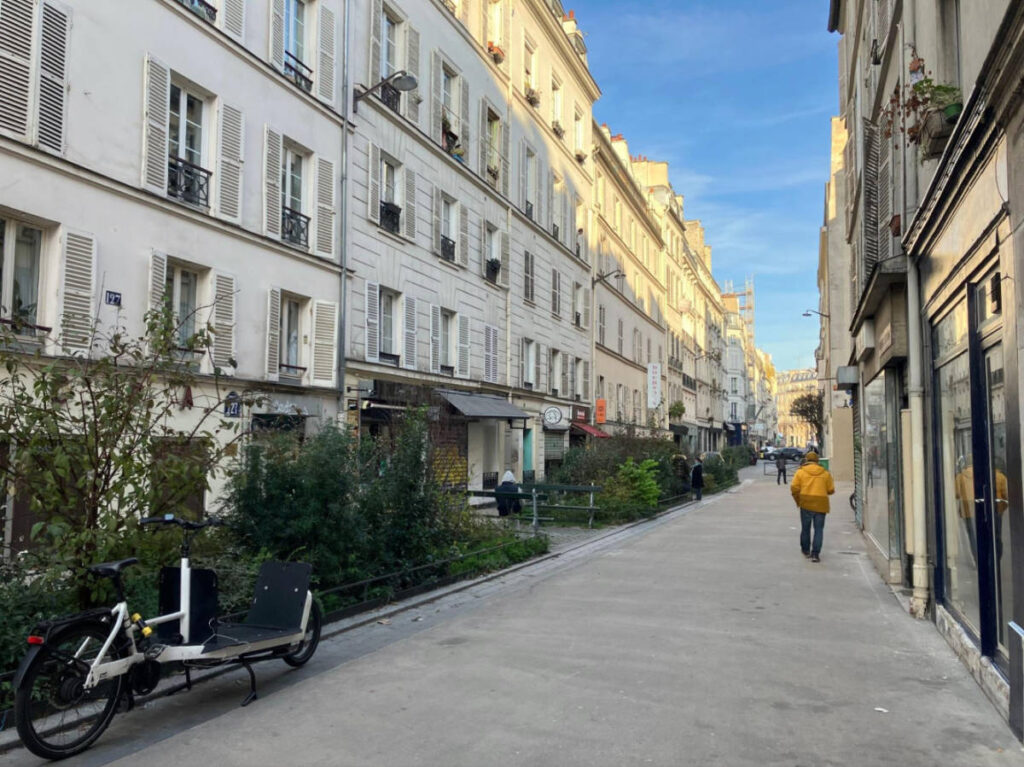 A quaint street in the Folie-Méricourt area