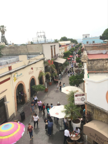 Overlooking view of the people strolling the streets of Tlaquepaque