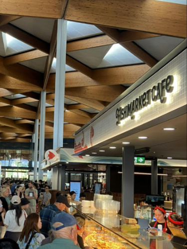 The crowd at the new Sydney Fish Market 