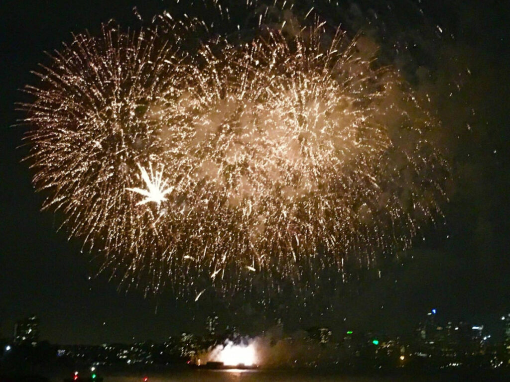 The New Years fireworks in Sydney