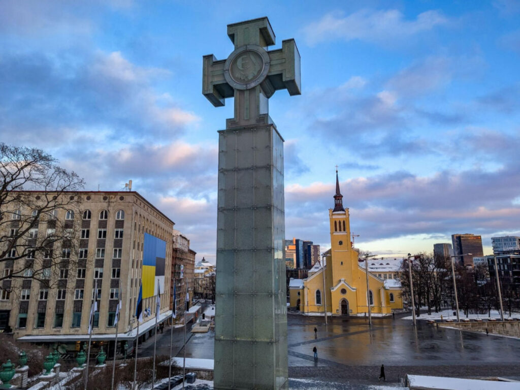 View of the cross at the Tallinn Freedom Square