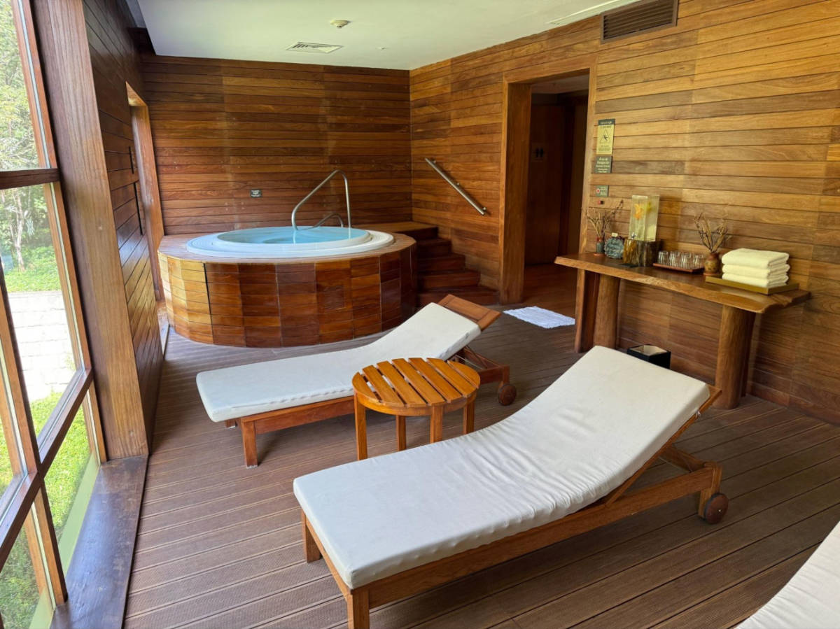 The spa features two jacuzzis, a sauna, and a steam room (no extra charge to use)