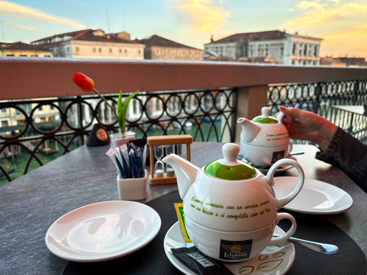 The tea pots with an overlooking view at the La Terrazza Rooftop Bar in H10 Palazzo Canova